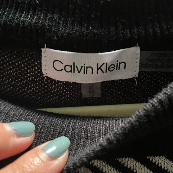 Calvin Klein Sweater BRAND NEW - Picture 2 of 3